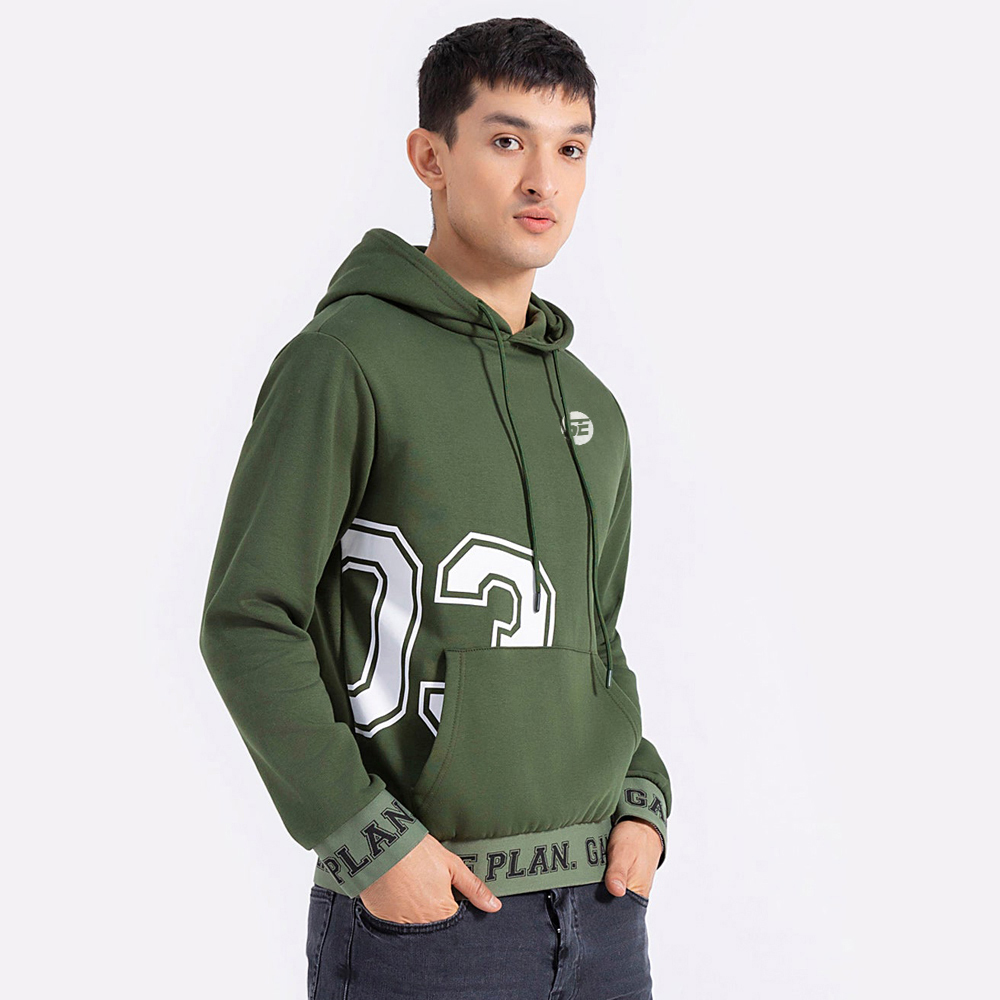 Trendy Men’s Hooded Sweatshirt